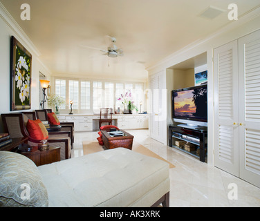 Modernes weiß Living Room Stockfoto