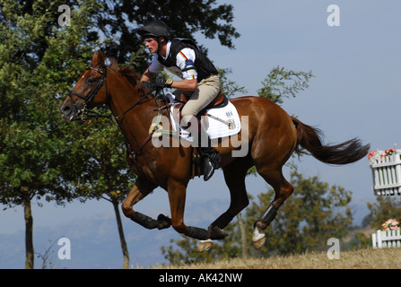 Dreitägige Veranstaltung Fahrer Frank Ostolt Teilnahme an der Cross Country Phase der Europameisterschaft in Pratoni Italien Stockfoto