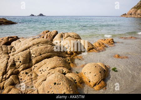 Granitfelsen Porth Nanven Cornwall Stockfoto