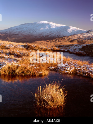 Winter Blick auf Moel Siabod, Snowdonia-Nationalpark. Wales Stockfoto