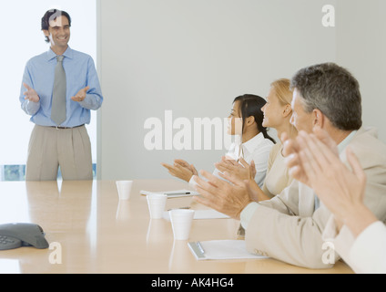 Geschäftskollegen Team applaudieren Stockfoto