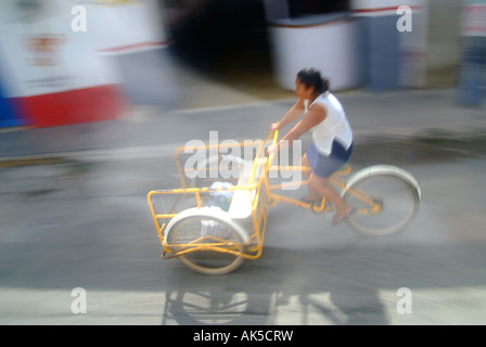 Mexikanische Rikschas in Kinchil Dorf, Halbinsel Yucatan, Mexiko Stockfoto