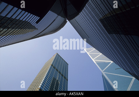 Blickte zu Wolkenkratzer im Zentrum von Hong Kong, China Stockfoto