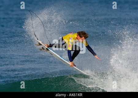 Südafrikas pro Surfer Ricky Basnett surft auf eine Welle während der ASP Quicksilver PRO France 2007 in Hossegor Stockfoto