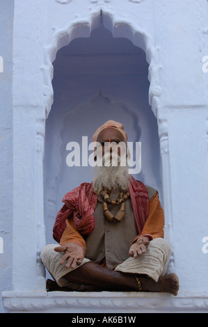 Ein Gorakhnathi Yogi aus Mahayogi Machhendra Nath Tempel in Pushkar, Rajasthan. Indien. Stockfoto