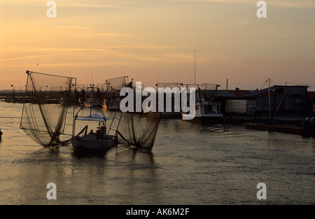 Angelboote/Fischerboote in den Hafen von Cocodrie im Delta Mississippi Flusses Stockfoto