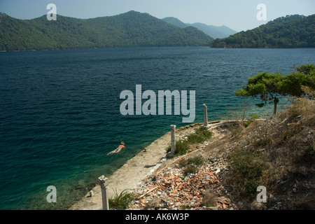 Veliko Jezero gesehen von St Mary s Insel zu Insel Mljet Kroatien Stockfoto