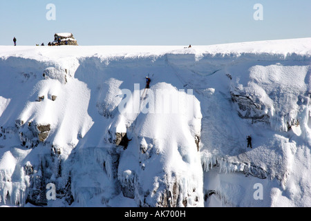 Eiskletterer an der Nordwand des Ben Nevis Stockfoto