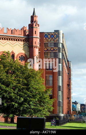 Turm auf der ehemaligen Templetons Teppich Fabrik, Glasgow Schottland Europa Stockfoto