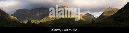 Panoramablick auf Glen Coe und Bidean Nam Bian, Highland Region, Schottland Stockfoto