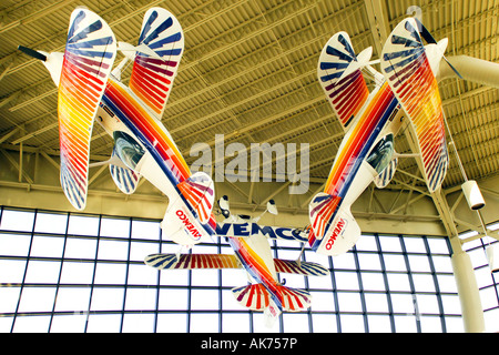 Pitts Special Kunstflug Flugzeuge hängen von der Decke im EAA Museum Oshkosh Wisconsin WI Stockfoto