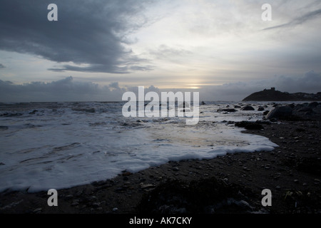 Gewitterwolken über Strand Stockfoto