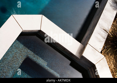 Detail der modernen Swimmingpool und Whirlpool Stockfoto