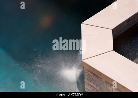 Detail der modernen Swimmingpool und Whirlpool Stockfoto