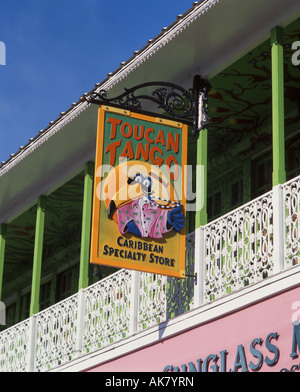 Bunte Souvenir Shop Zeichen, George Town, Grand Cayman, Kaimaninseln, Caribbean Stockfoto