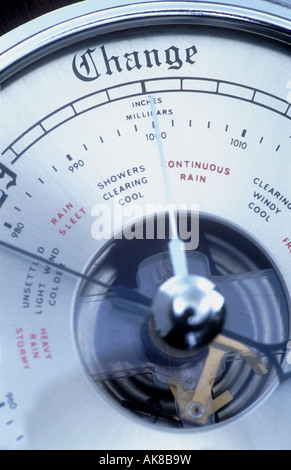 Barometer zeigt Regen Stockfoto