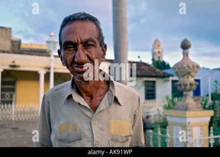 Porträt eines Mannes auf der Plaza Mayor in Trinidad Kuba Stockfoto