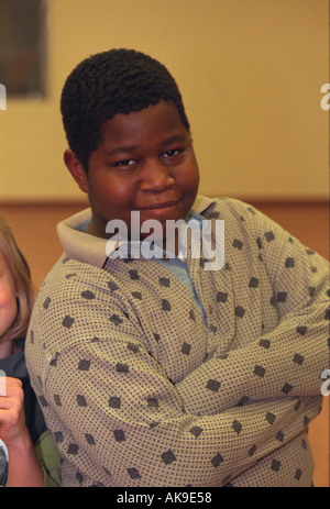Feiern Sie schwarzen Jugendlichen Alter von 12 Jahren an Jugend Express Weihnachten. St Paul Minnesota USA Stockfoto