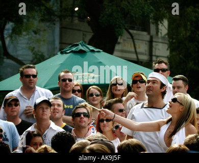 Zwei oben auf ANZAC Tag in The Rocks-Sydney Stockfoto
