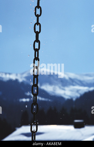 Kette, Berglandschaft im Hintergrund Stockfoto