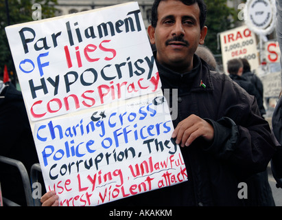 Stoppen Sie die Krieg-Demonstration 8. Oktober 2007, die ursprünglich war verboten aber endete mit 5000 marschieren, Parliament Square Stockfoto