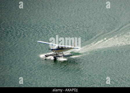 Flugzeug Wasserflugzeug Ponton Wasserflugzeug amphibische auf Schwatka Lake Whitehorse Yukon Territory Kanada Alaska Highway ALCAN Al können Stockfoto