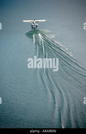 Flugzeug Wasserflugzeug Ponton Wasserflugzeug amphibische auf Schwatka Lake Whitehorse Yukon Territory Kanada Alaska Highway ALCAN Al können Stockfoto