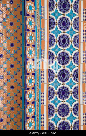 Oman, Muscat, Al Ghubrah, Moschee, Arabische Fliesenmuster Stockfoto