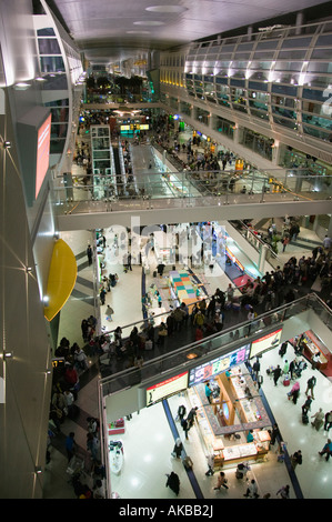 Vereinigte Arabische Emirate, Dubai, Deira, Dubai International Airport, Duty Free Shopping Area Stockfoto