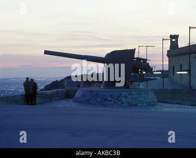 Eine große Artillerie-Pistole auf das Castell de Montjuic in Barcelona Spanien Stockfoto