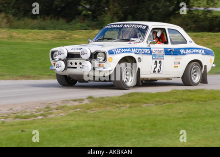 Ford Escort Mk1 Rally Car am Oulton Park Rennstrecke in der Nähe von Tarporley Cheshire Vereinigtes Königreich Stockfoto