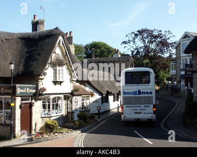 Shanklin Isle Of Wight Bus in schmale Straße Stockfoto