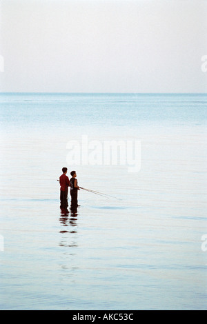 Angeln im Meer an der Küste von Ko Samui Thailand Stockfoto