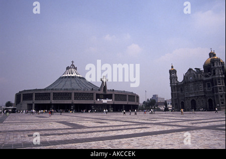 Basilika de Nuestra Señora de Guadalupe de neuen und alten Schreine, Mexiko Stadt Stockfoto