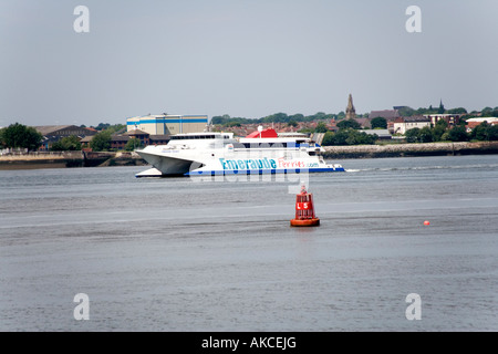 Emeraude Fähre Segeln auf dem Mersey River das Albert Dock-Liverpool Birkenhead, ab Stockfoto