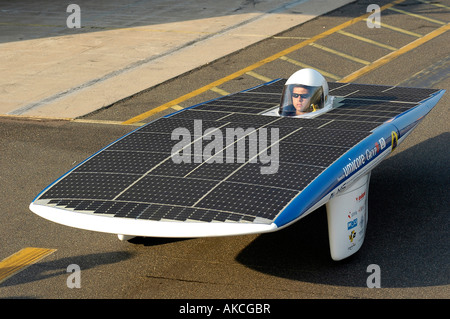 Ein solar-Rennwagen. Dieses Fahrzeug nutzt Photovoltaik Technologie zur Sonne in Energie durch seine Solarzellen umwandeln. Stockfoto