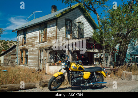 Alten zweistöckigen Holzhaus Stockfoto