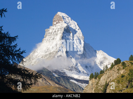 Matterhorn Gipfel angesehen von Zermatt aus mit Neigung von Hang vor der Schweizer Alpen Wallis Schweiz Stockfoto