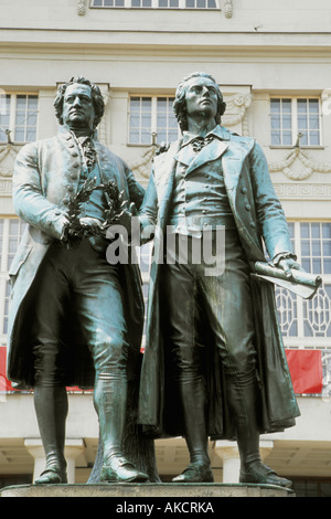 Deutschland Thüringen Weimarer Goethe und Schiller statue Stockfoto