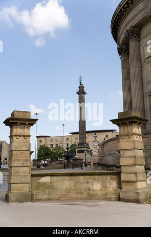 Wellingtons Spalte oder die Waterloo-Denkmal in William Brown Street, Liverpool, England. Stockfoto