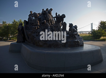 Irish Famine Memorial silhouette Penns Landing Philadelphia Pennsylvania Stockfoto
