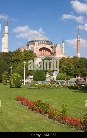 Hagia Sophia (537 n. Chr. vom byzantinischen Kaiser Justinian eingeweiht), Istanbul, Türkei Stockfoto