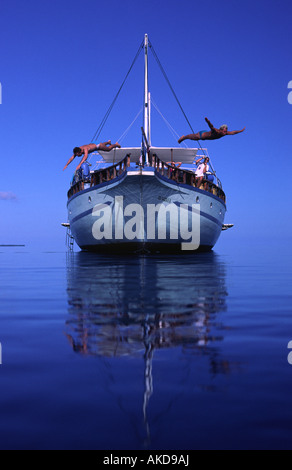 "Sarah 1", ein Tauch-live-aboard. Ari Atoll, Malediven. Stockfoto