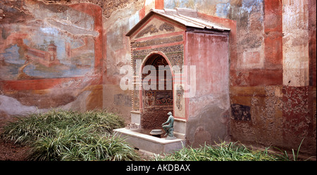 Brunnen im Garten des Hauses von der Fontana Piccola, Pompeji Stockfoto