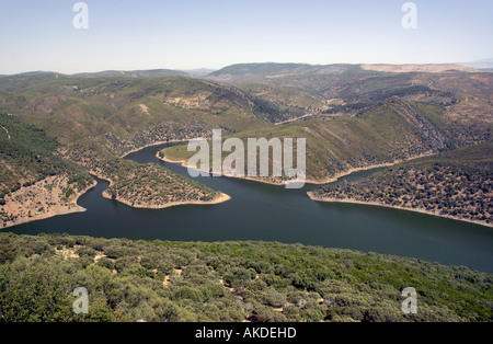 Blick vom Castillo de Monfrague Monfrague Naturpark Stockfoto