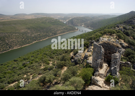 Blick vom Castillo de Monfrague Monfrague Naturpark Stockfoto