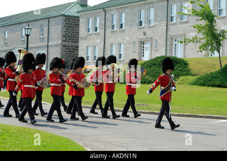 Das Royal 22e Regiment marschiert in die Citadelle von Quebec auf die historische Plains Of Abraham Stockfoto