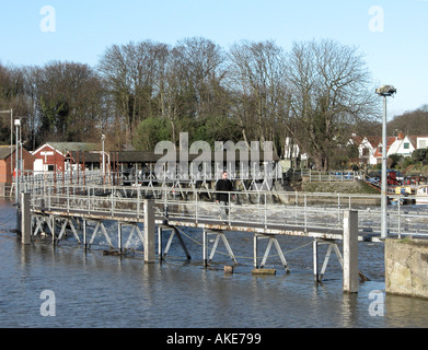 ein Wehr auf der Themse in Hampton Stockfoto