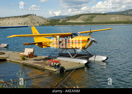 Flugzeug Wasserflugzeug Ponton Wasserflugzeug auf Lake Schwatka Whitehorse Yukon Territory Kanada Stockfoto