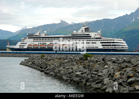 Kreuzfahrt Schiff angedockt in Seward Alaska AK U S USA Kenai-Halbinsel Resurrection Bay Stockfoto